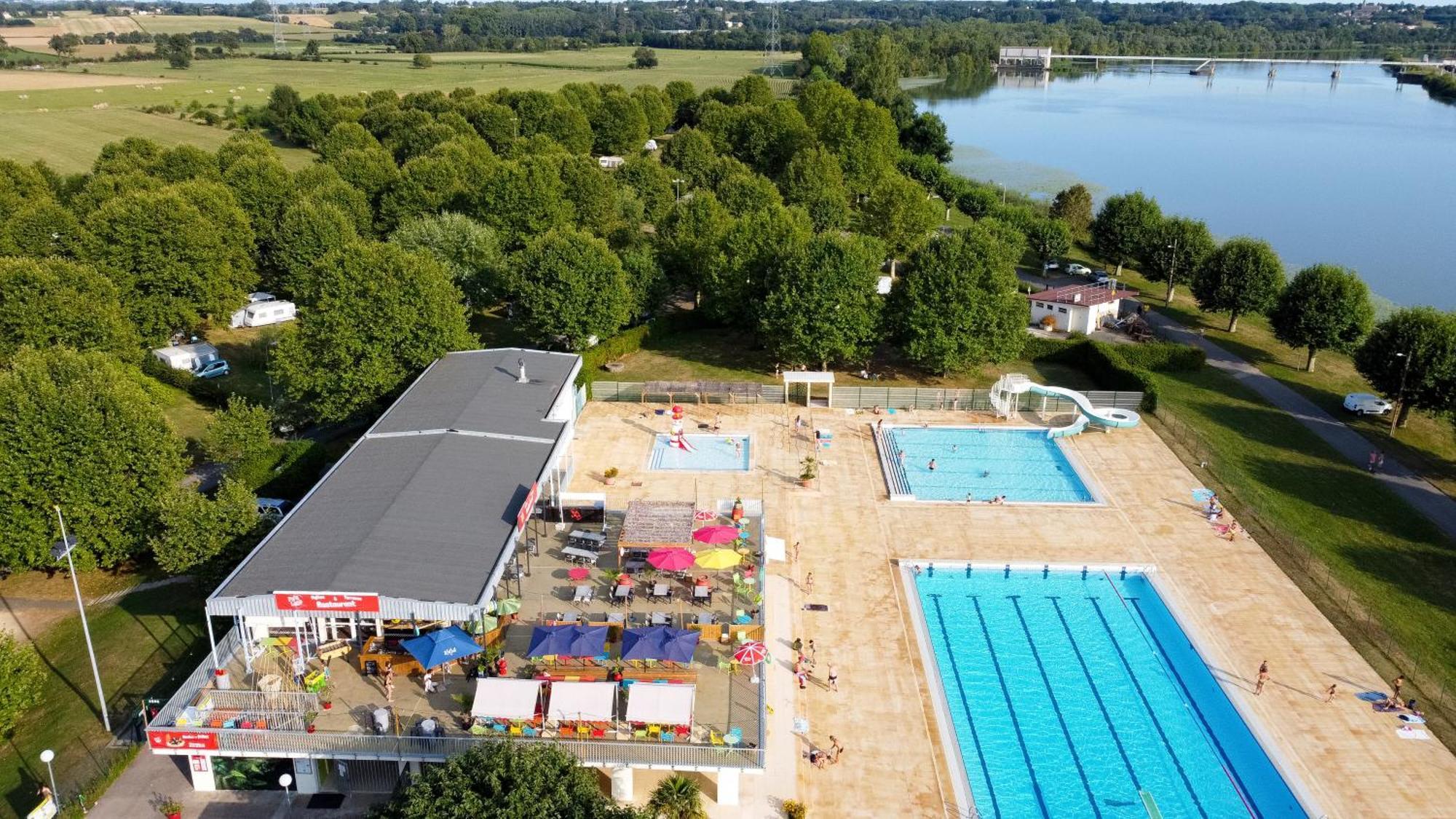 Camping De Thoissey *** Exterior foto